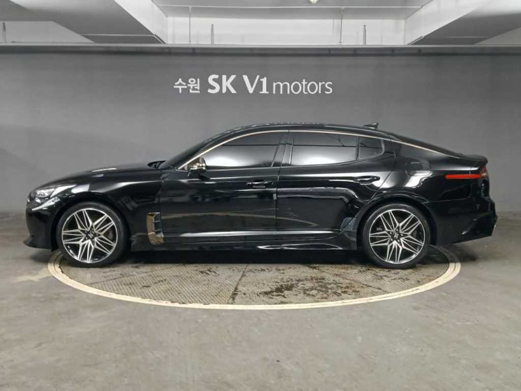 기아 스팅어 2WD 3.3 GT 마스터즈 터보 패키지 사진 2/20