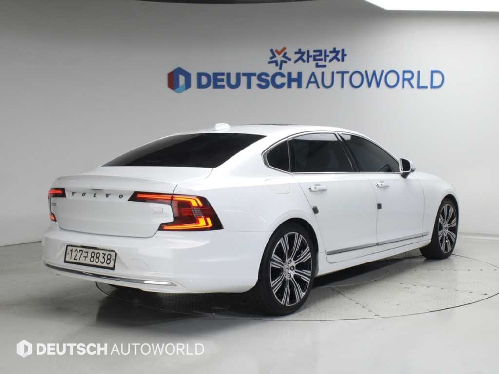 볼보 S90 T8 AWD 인스크립션 사진 2/20