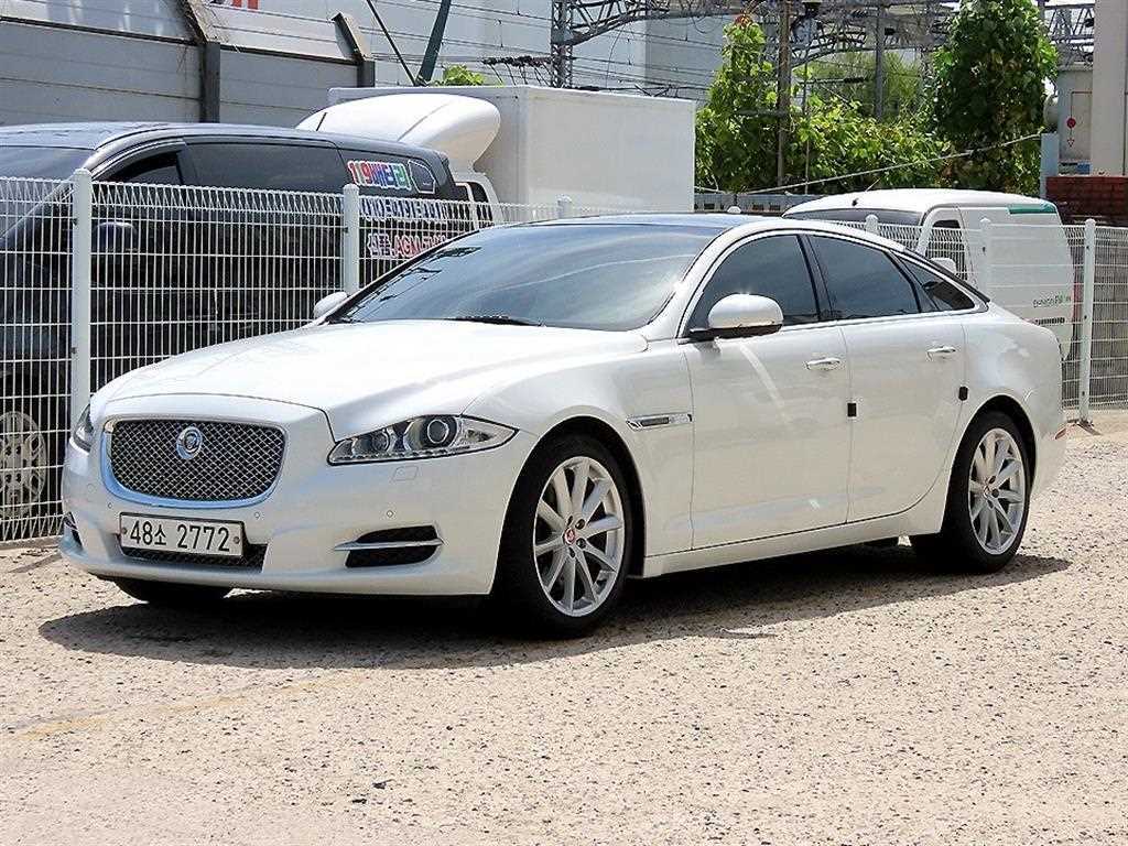 재규어 XJ 3.0D 프리미엄 럭셔리 SWB 사진 2/20