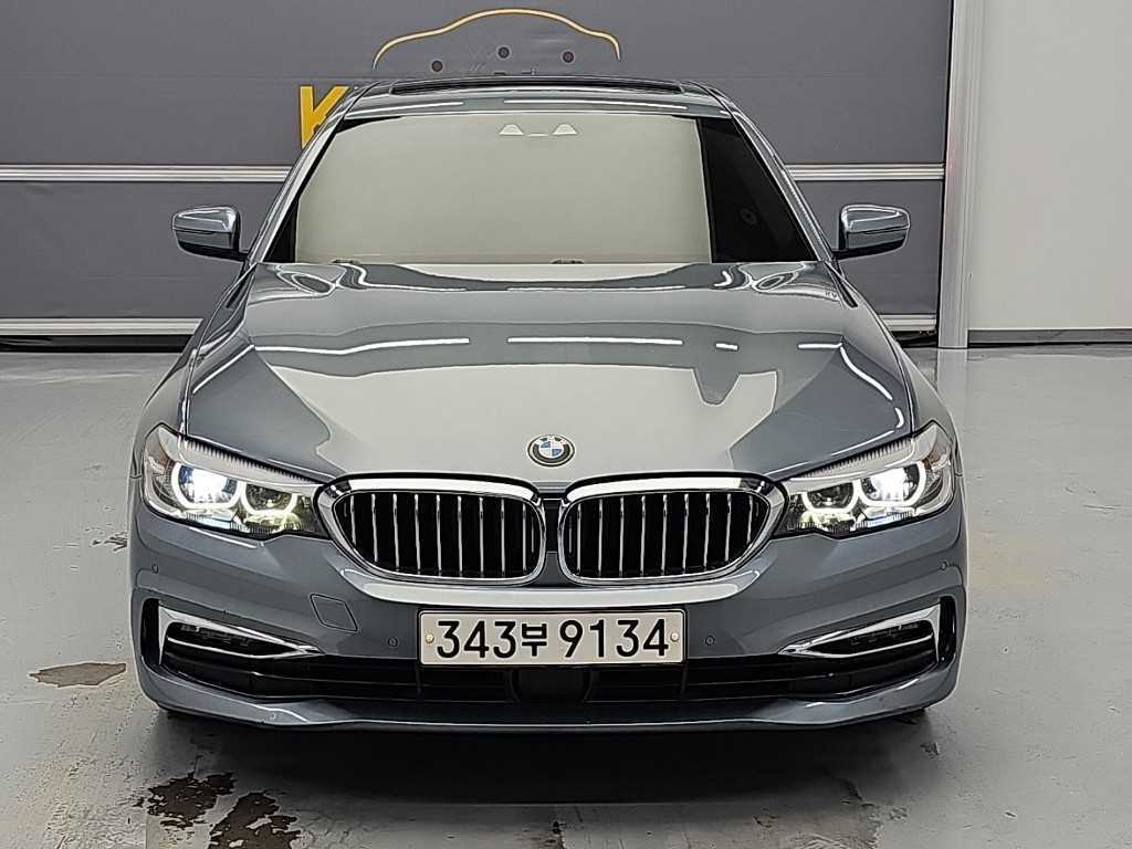 BMW 5시리즈 530i 럭셔리 플러스 사진 2/19