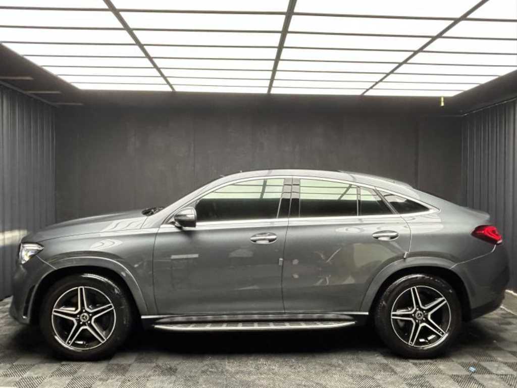 벤츠 GLE 클래스 GLE 400d 4MATIC 쿠페 사진 2/18