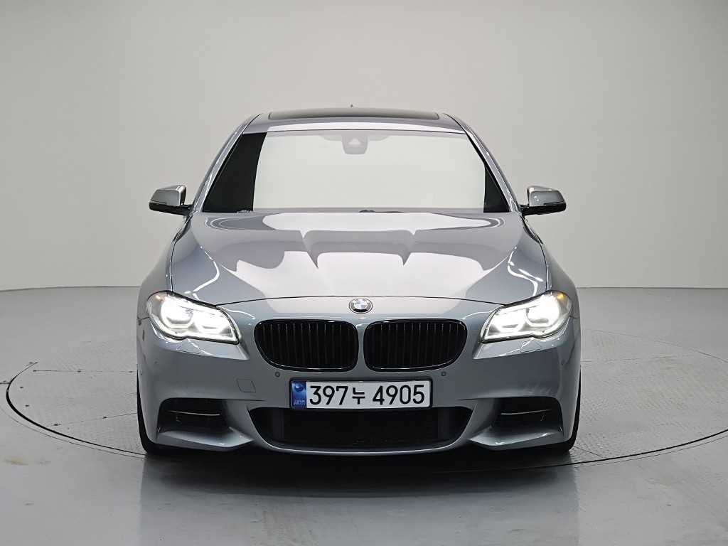 BMW 5시리즈 M550d xDrive 사진 2/19