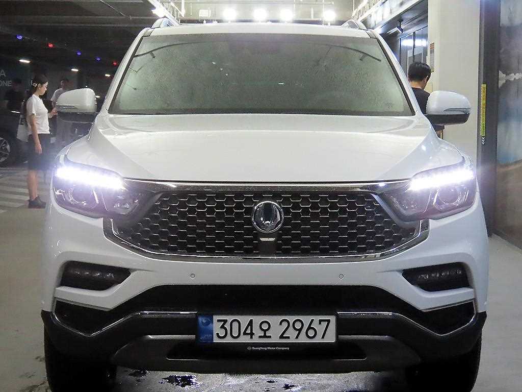 KGM 렉스턴 디젤 2.2 4WD 화이트 에디션 사진 2/20