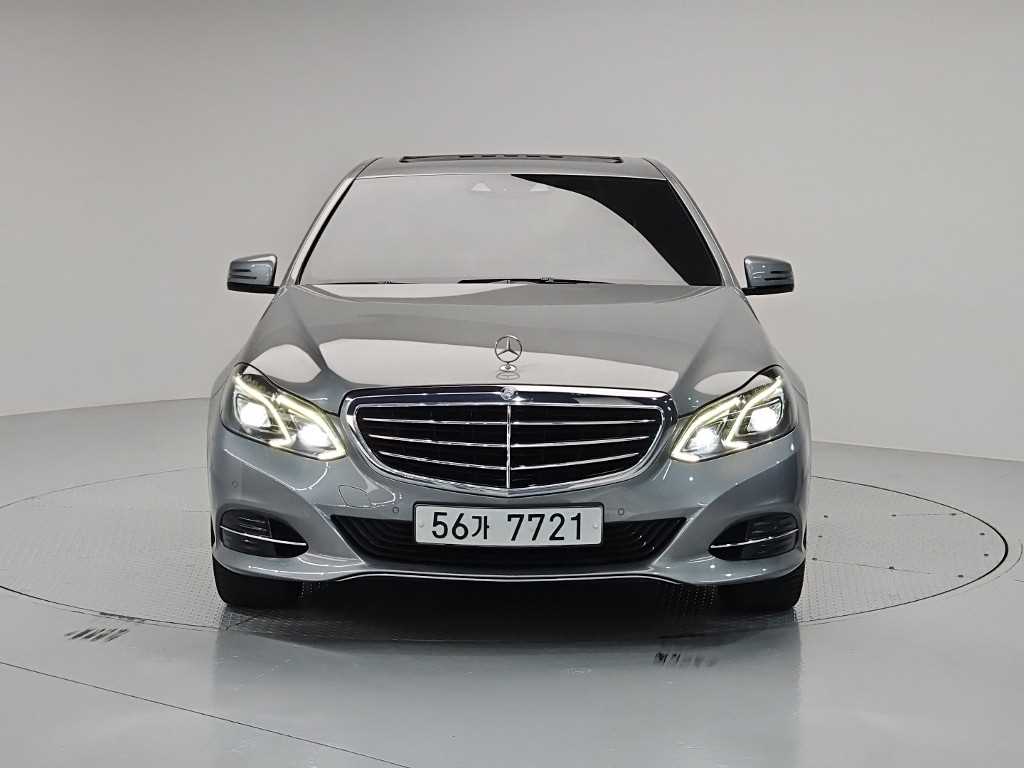 벤츠 E 클래스 E300 아방가르드 사진 2/18