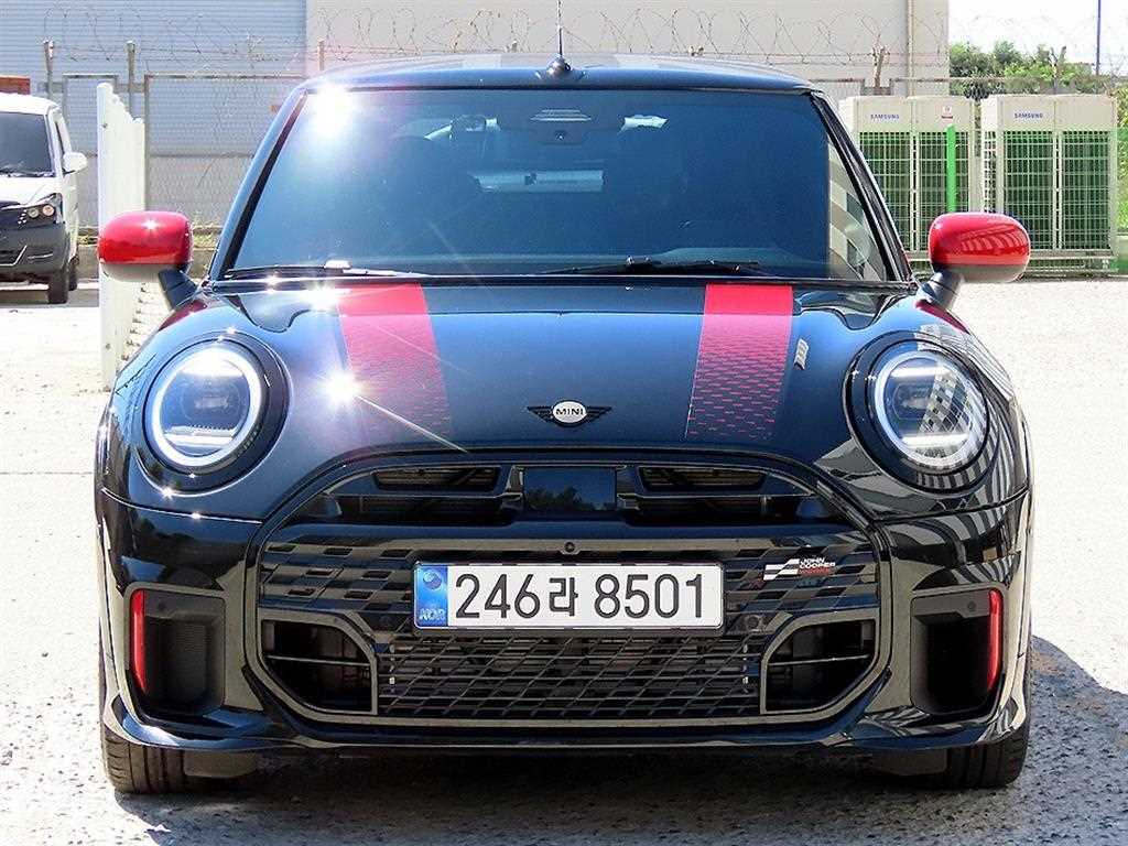 컨버터블 (F67) JCW 2025년식
