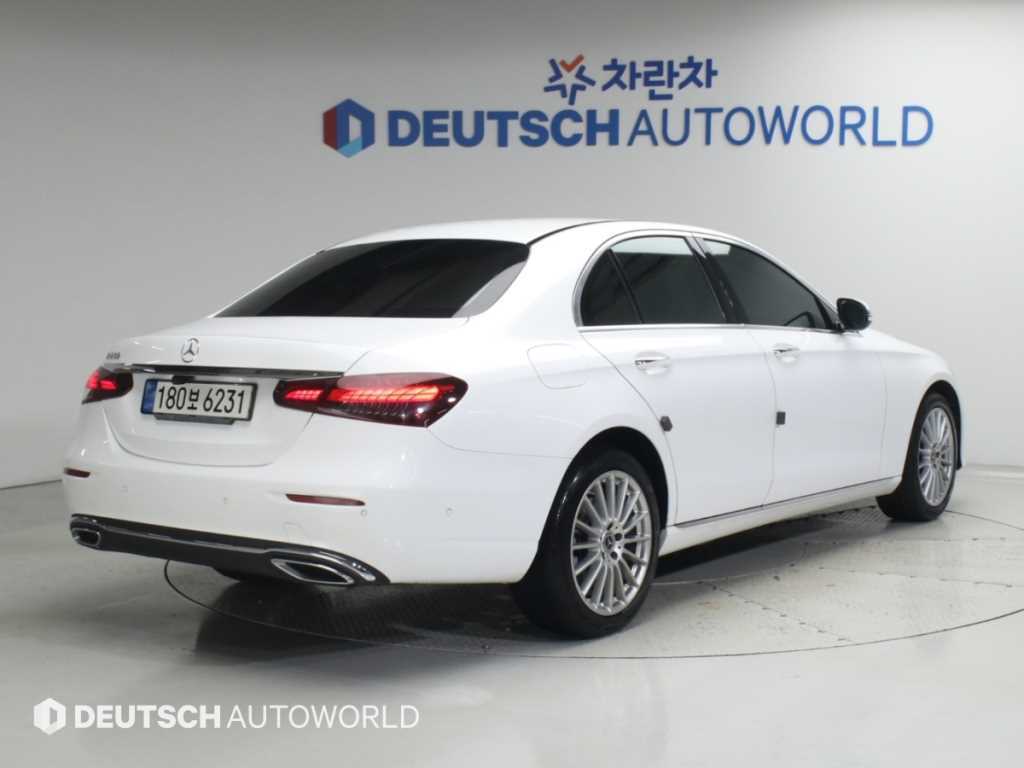 벤츠 E 클래스 E250 익스클루시브 사진 2/20