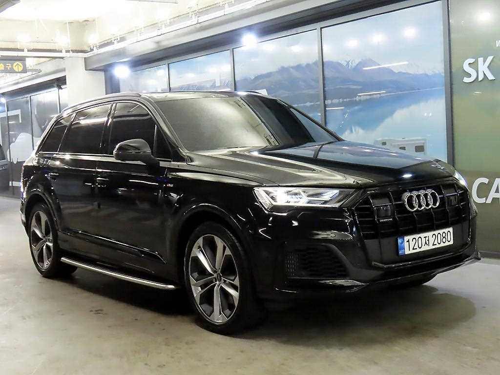 Q7 (4M) 55 TFSI 콰트로 프리미엄 2022년식