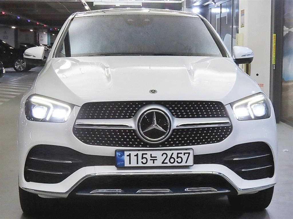 벤츠 GLE 클래스 GLE 400d 4MATIC 쿠페 사진 2/20