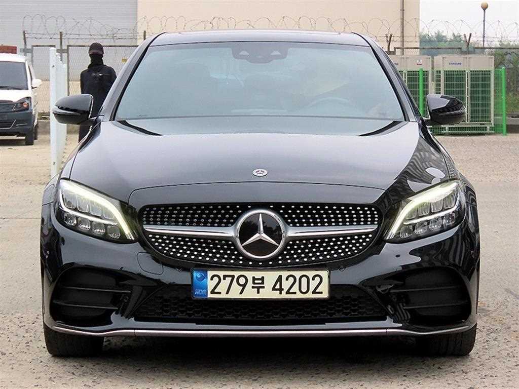 C클래스 W205 C200 AMG LINE 2021년식
