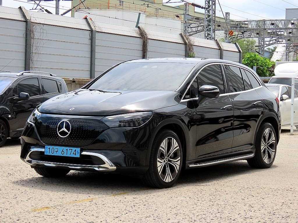 벤츠 EQE 350 4MATIC 사진 2/20