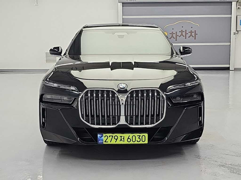BMW 7시리즈 750e xDrive M 스포츠 사진 2/20
