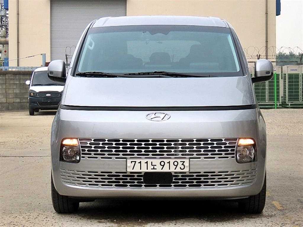 스타리아 4WD 디젤 투어러 모던 11인승 2022년식