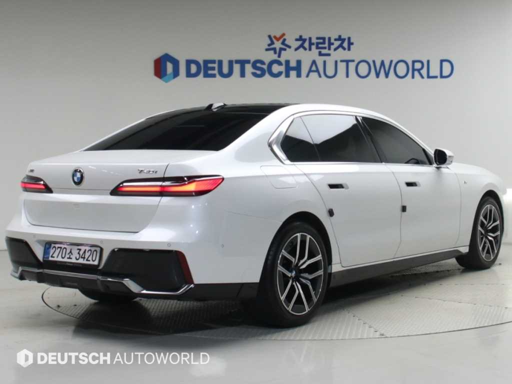 BMW 7시리즈 740i xDrive M 스포츠 사진 2/20