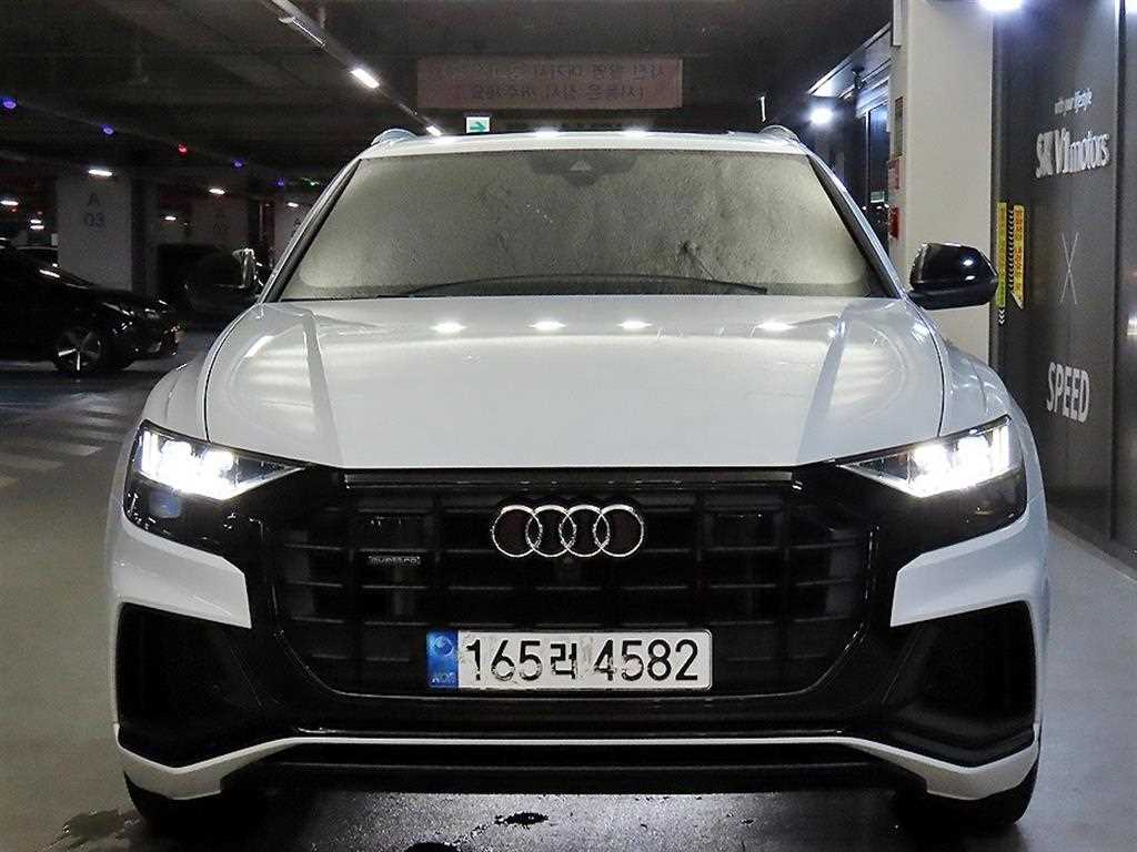 아우디 Q8 55 TFSI 콰트로 프리미엄 사진 2/20