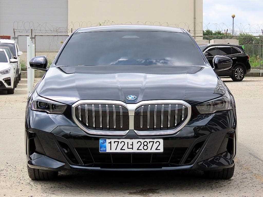 BMW 5시리즈 530e xDrive M 스포츠 프로 사진