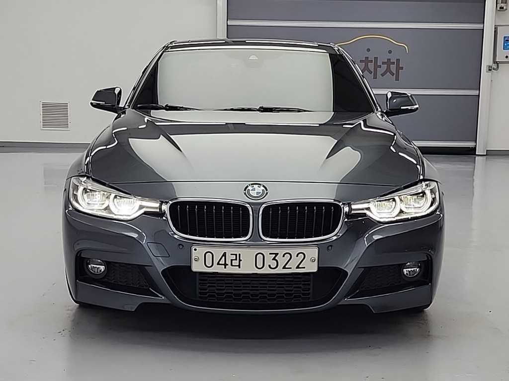 BMW 3시리즈 320i M 스포츠 사진 2/19