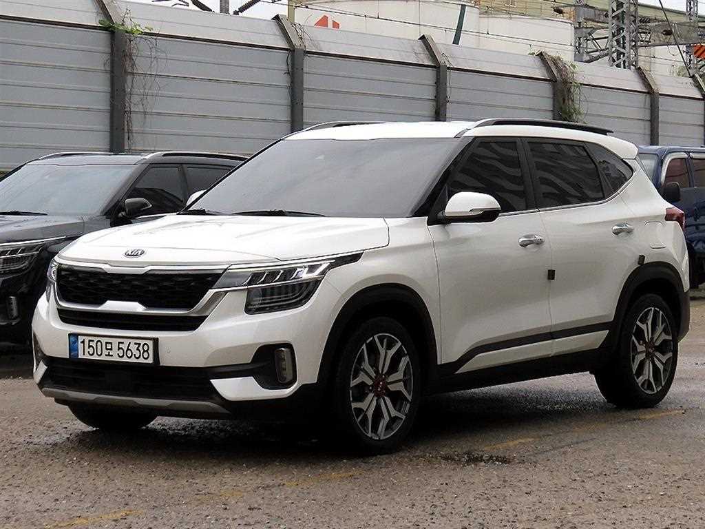기아 셀토스 가솔린 1.6 터보 2WD 시그니처 사진 2/20