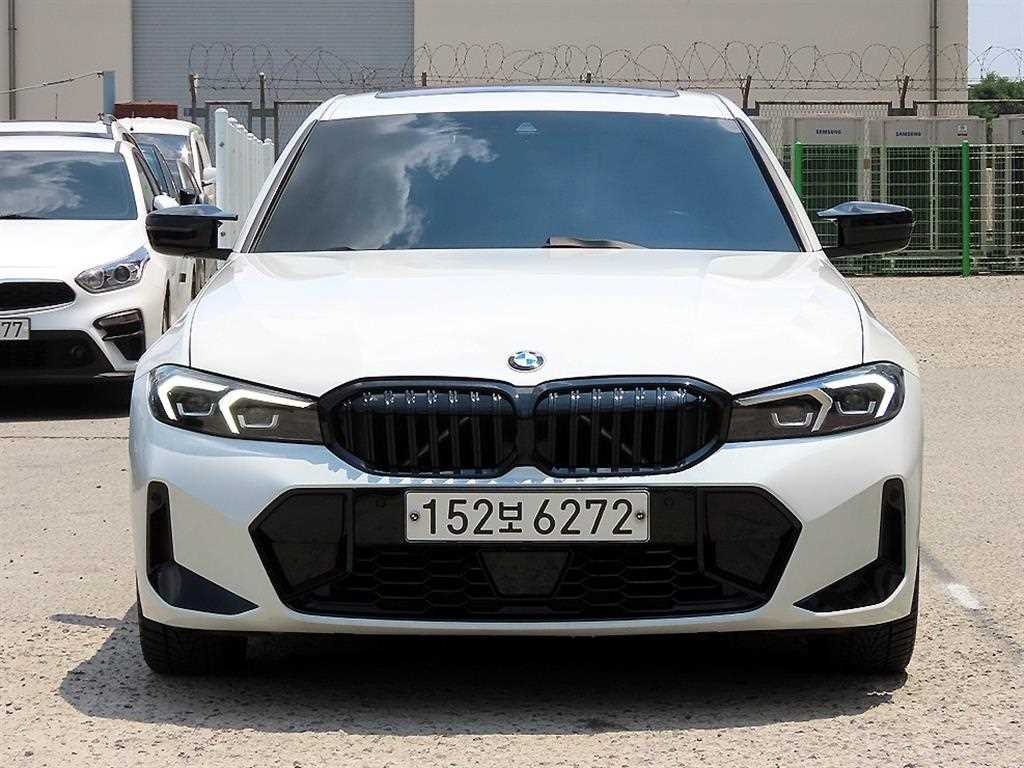 BMW 3시리즈 330i xDrive M 스포츠 사진 2/20
