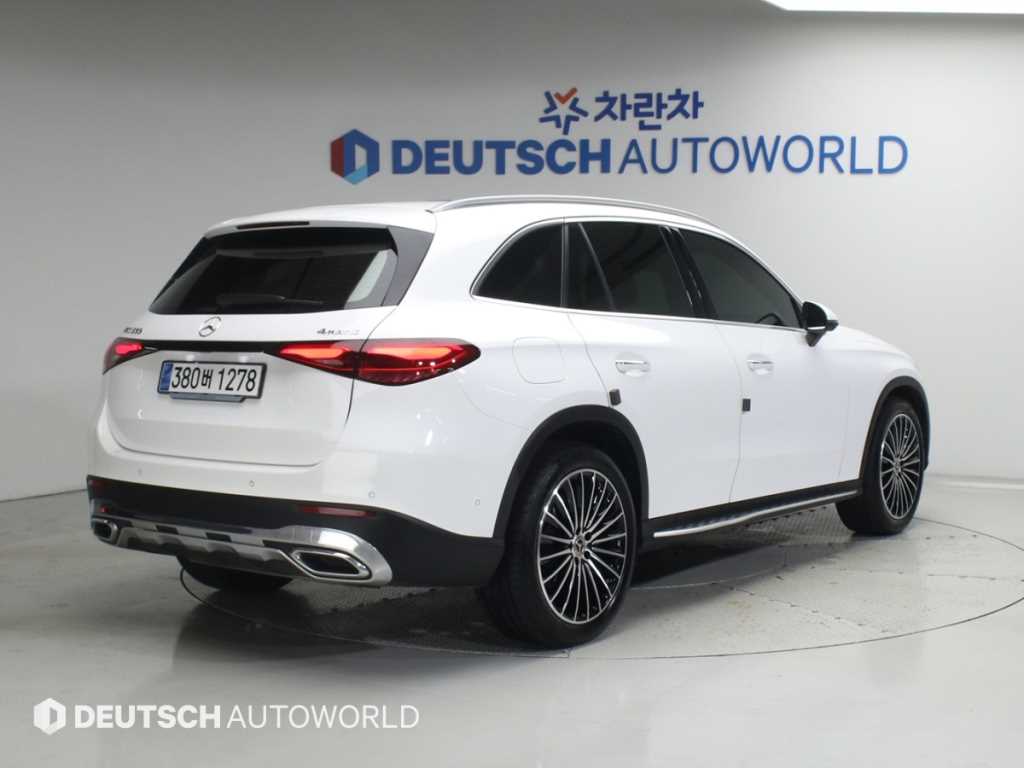 벤츠 GLC 클래스 GLC300 4MATIC 아방가르드 사진 2/20