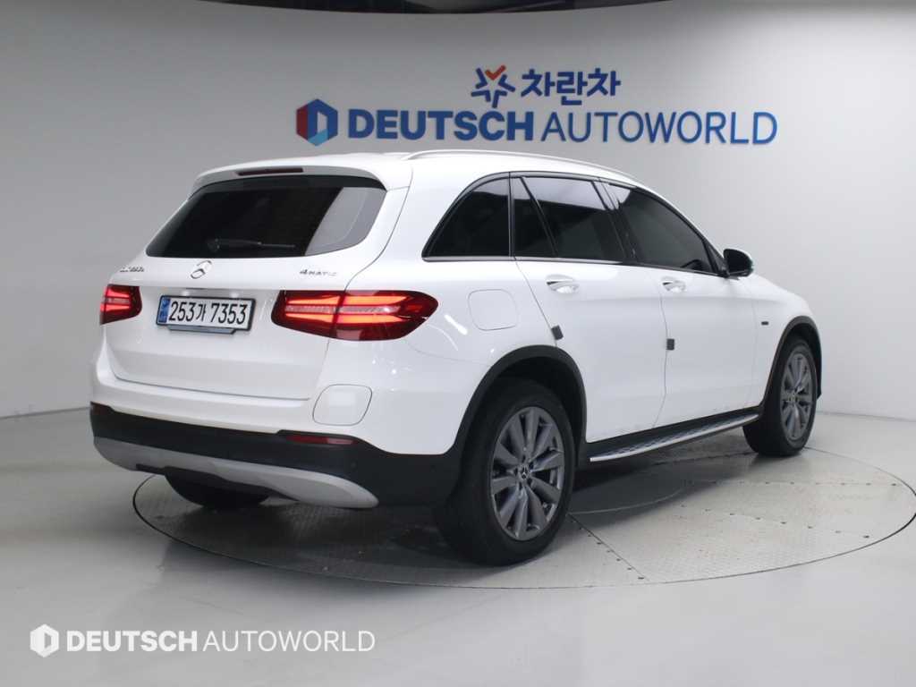 벤츠 GLC 클래스 GLC 350 e 4MATIC 프리미엄 사진 2/20