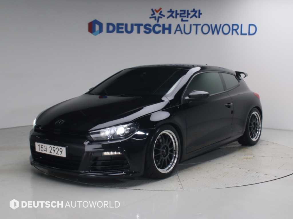 시로코 2.0 TSI R 2014년식