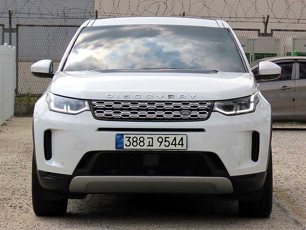 랜드로버 디스커버리 스포츠 D180 SE 사진