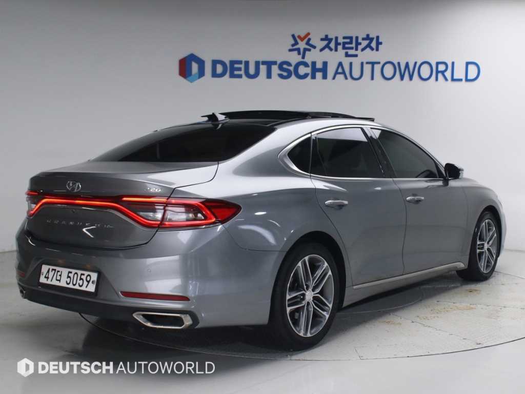 현대 그랜저 2.2 VGT 프리미엄 사진 2/20