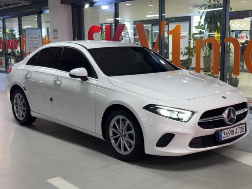 벤츠 A 클래스 A220 해치백 사진 2/20