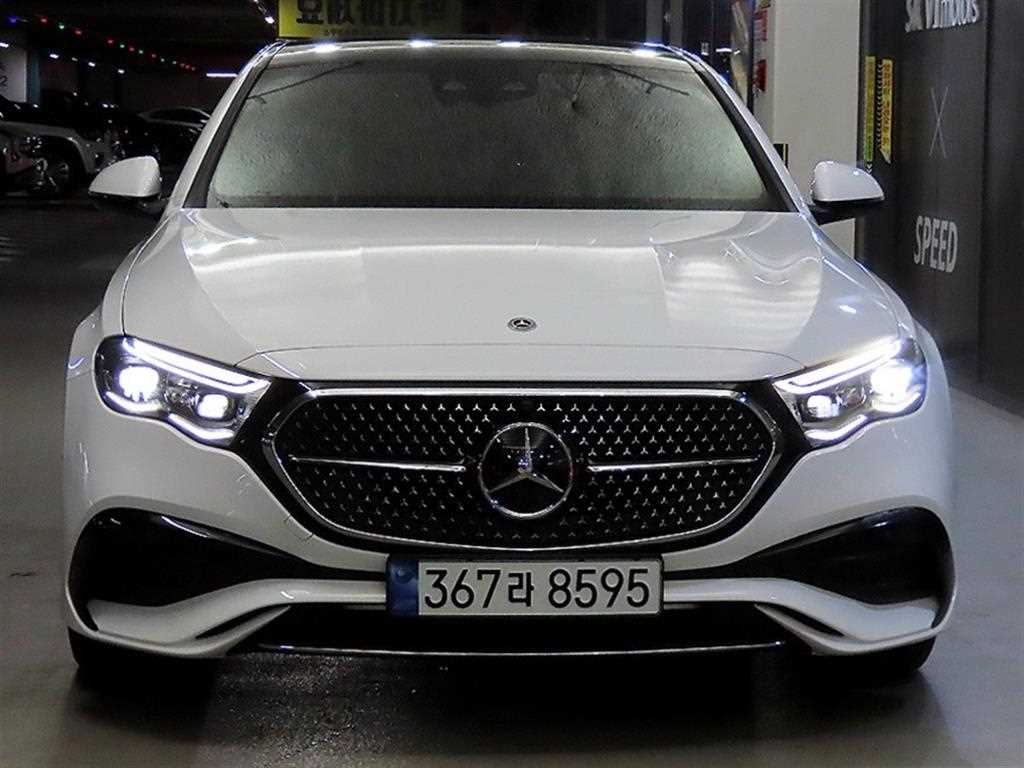 벤츠 E 클래스 E300 4MATIC AMG Line 사진 2/20