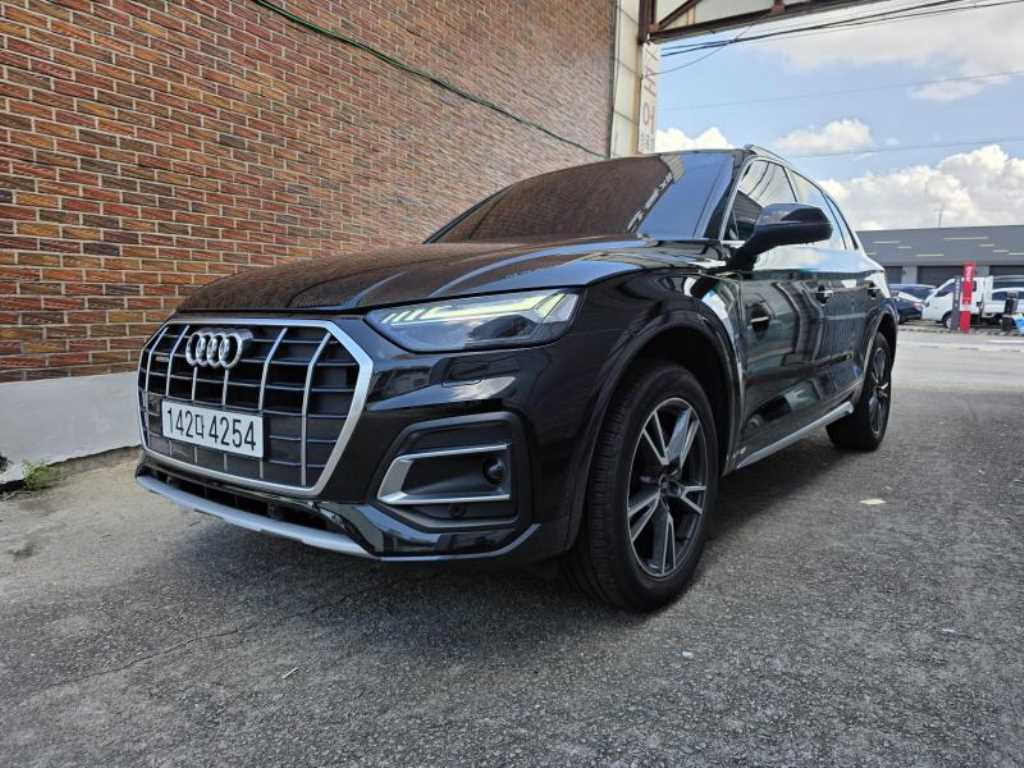 Q5 (FY) 40 TDI 콰트로 2021년식