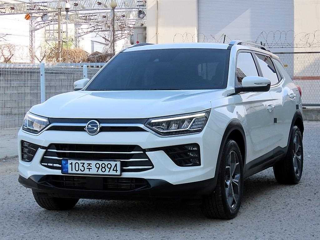 KGM 코란도 2WD 가솔린 1.5 C5 사진 2/20