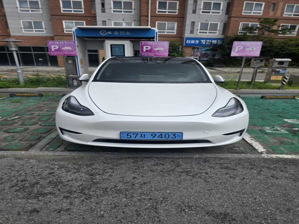 모델 Y RWD 2024년식