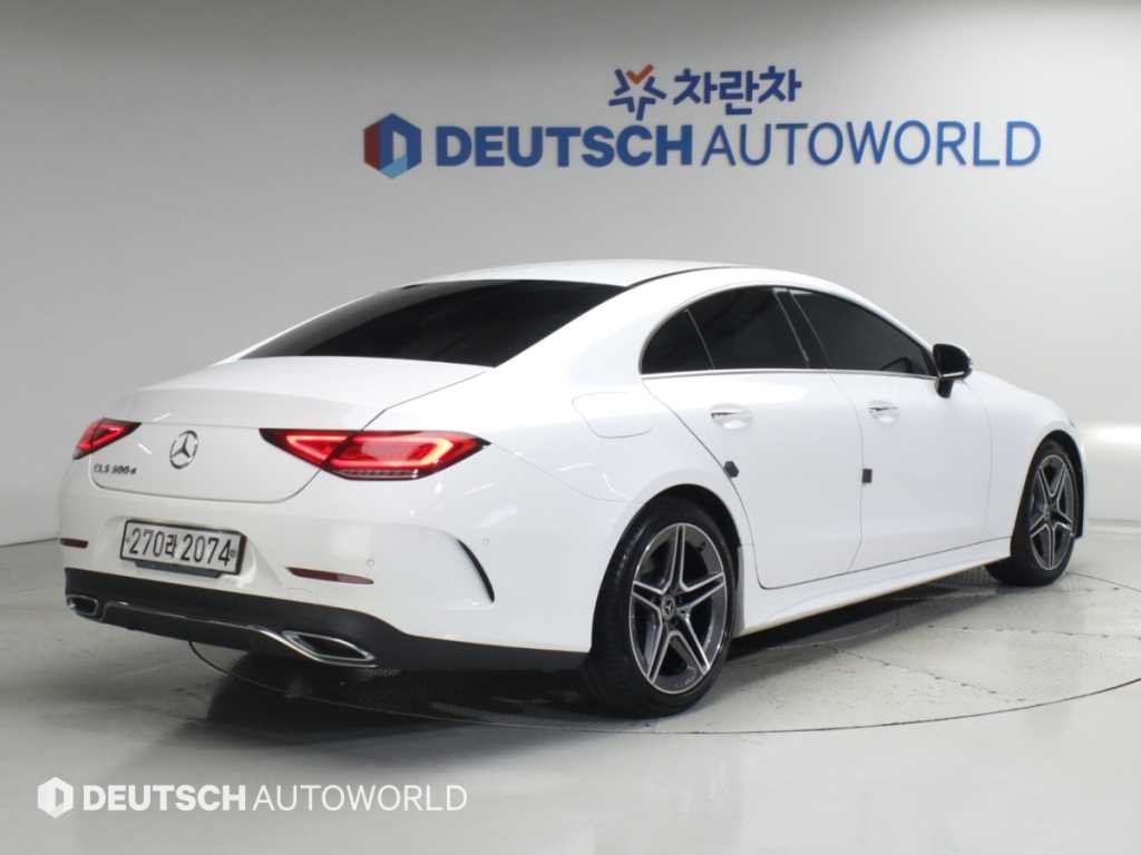 벤츠 CLS 클래스 CLS 300d AMG Line 사진 2/20