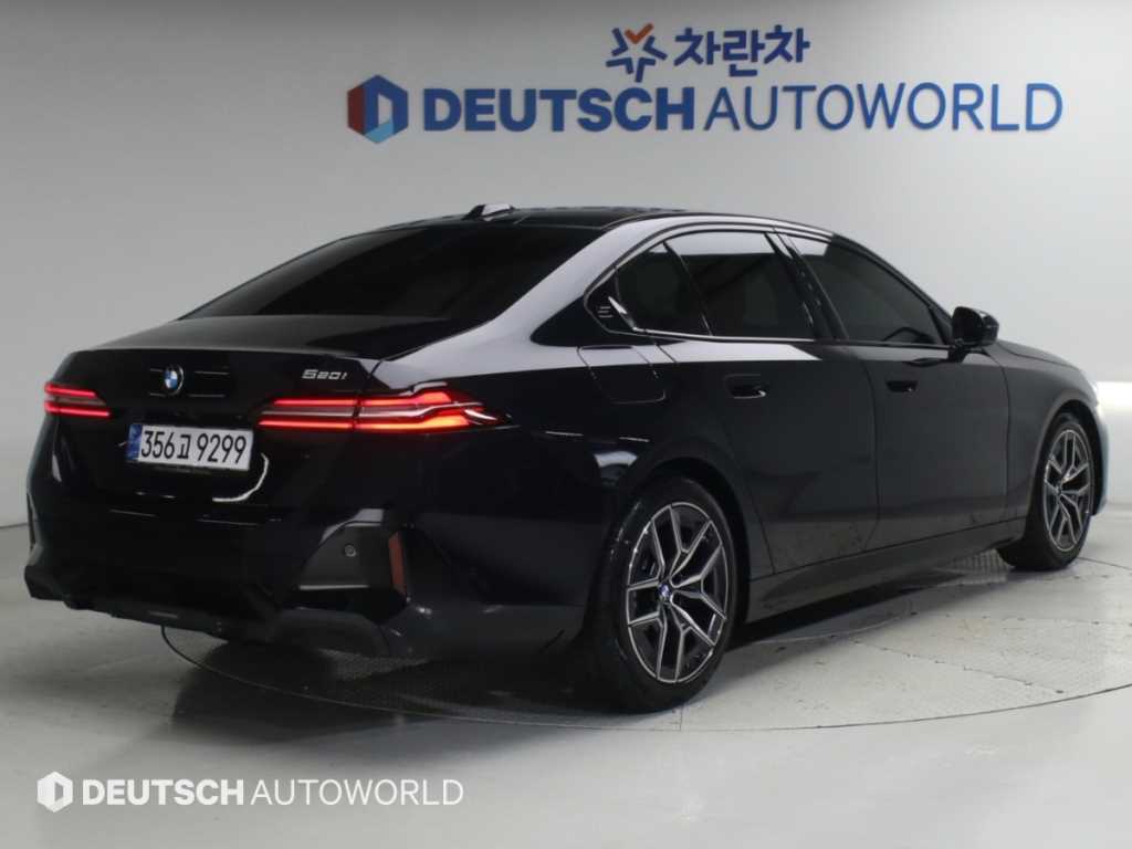 BMW 5시리즈 520i M 스포츠 사진 2/20