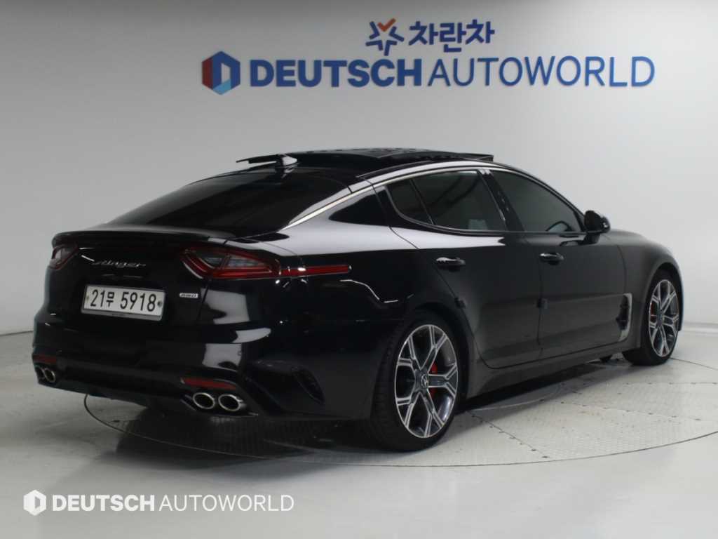 기아 스팅어 가솔린 2.0 터보 AWD 플래티넘 익스트림팩 사진 2/20
