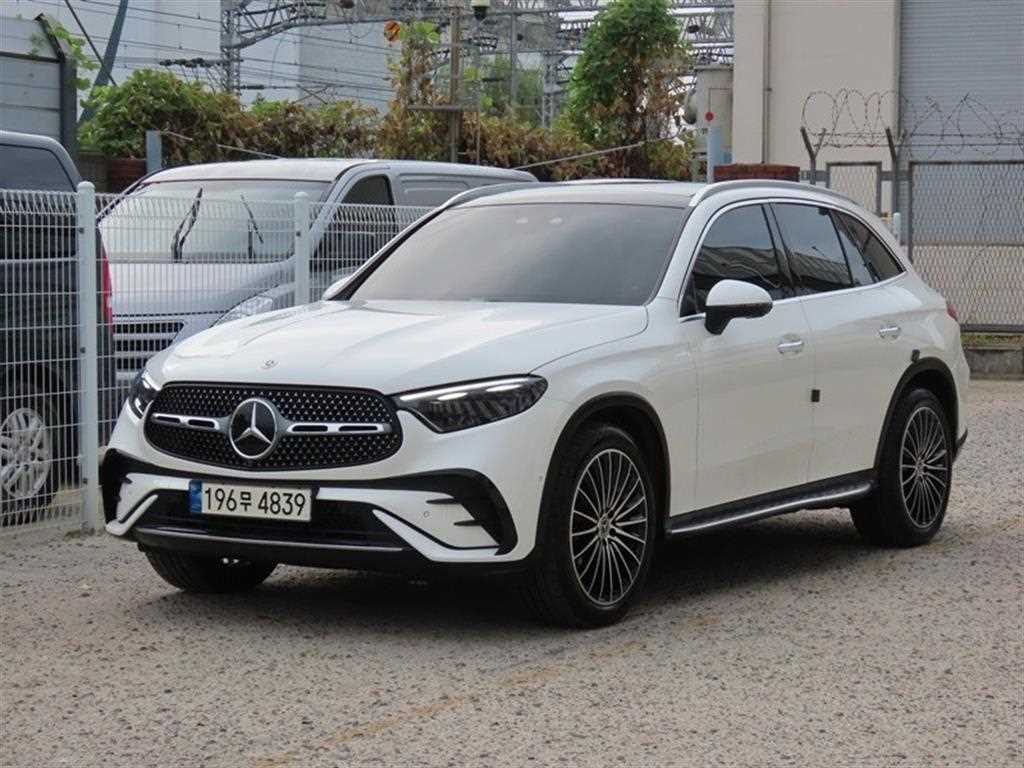 벤츠 GLC 클래스 GLC300 4MATIC 사진 2/20