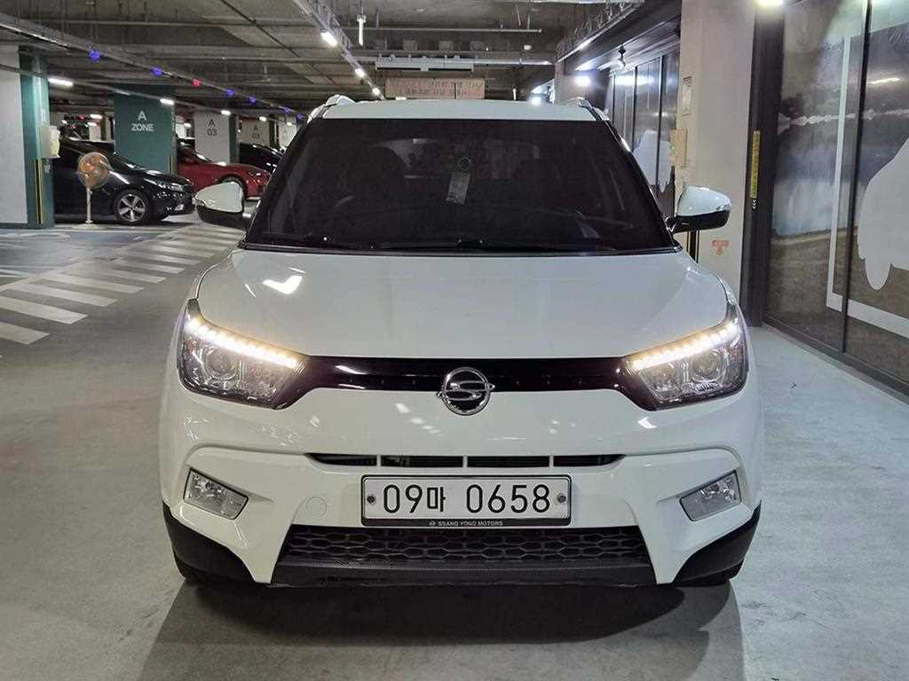 KGM 티볼리 디젤 2WD 1.6 VX 사진 2/19