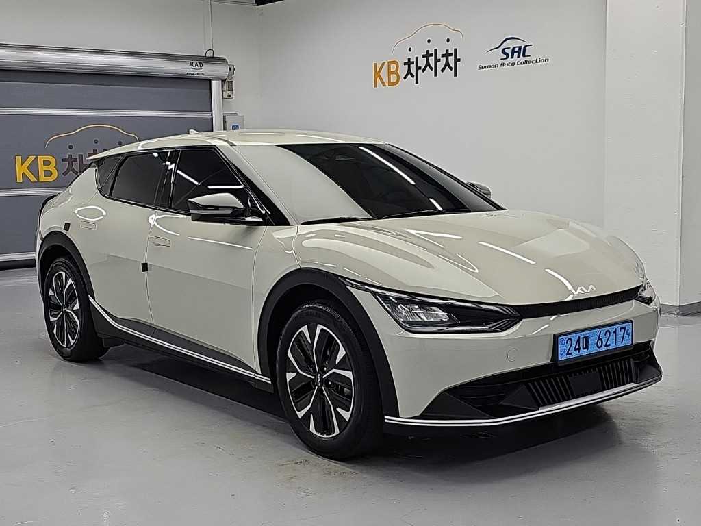 EV6 롱레인지 라이트 2023년식