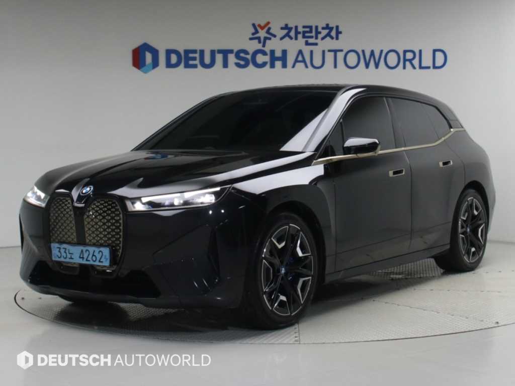BMW iX xDrive 40 퍼스트 에디션 사진