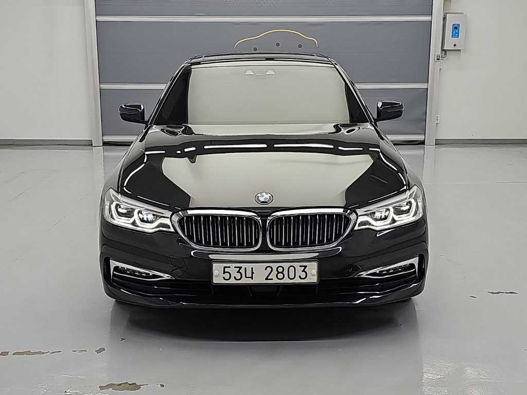 BMW 5시리즈 520d xDrive 럭셔리 플러스 사진 2/19