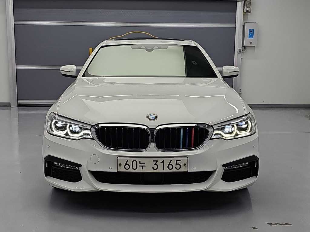 BMW 5시리즈 530i M 스포츠 플러스 사진 2/20