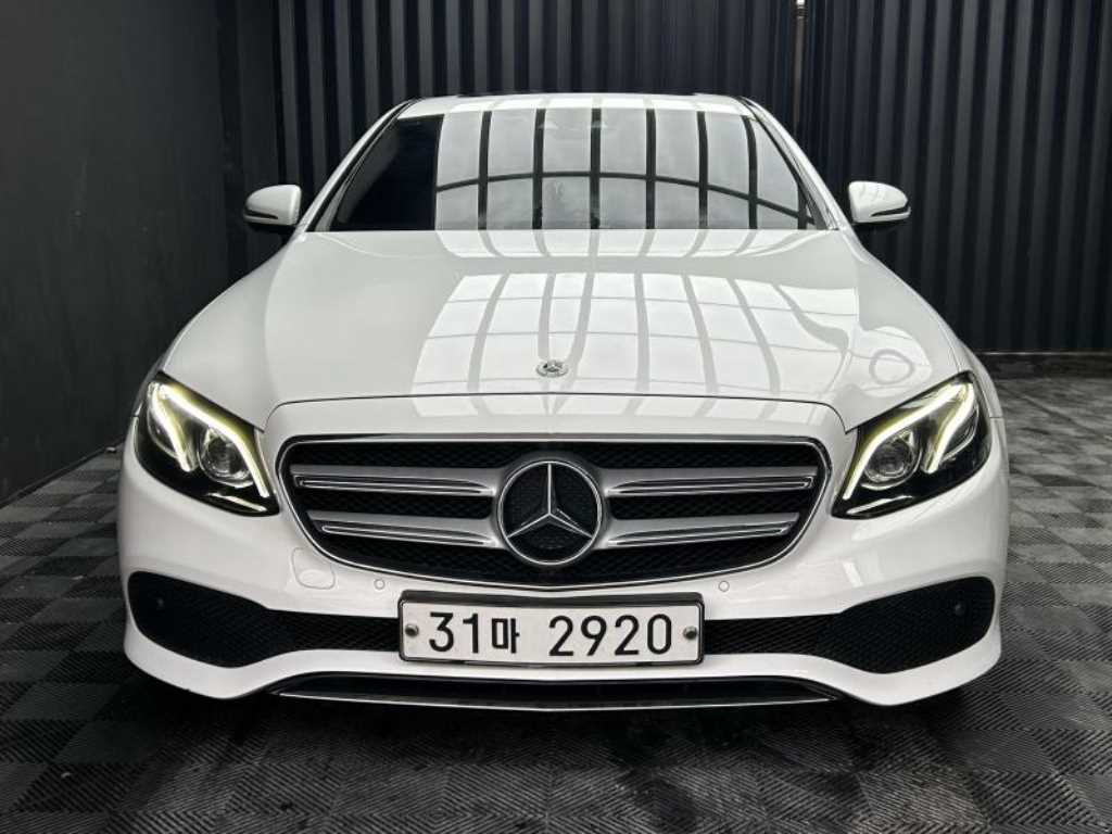 E-클래스 W213 E220d 4MATIC 아방가르드 2018년식