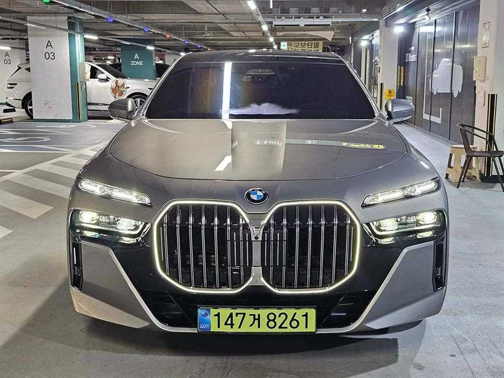 BMW 7시리즈 740i xDrive M 스포츠 사진 2/20
