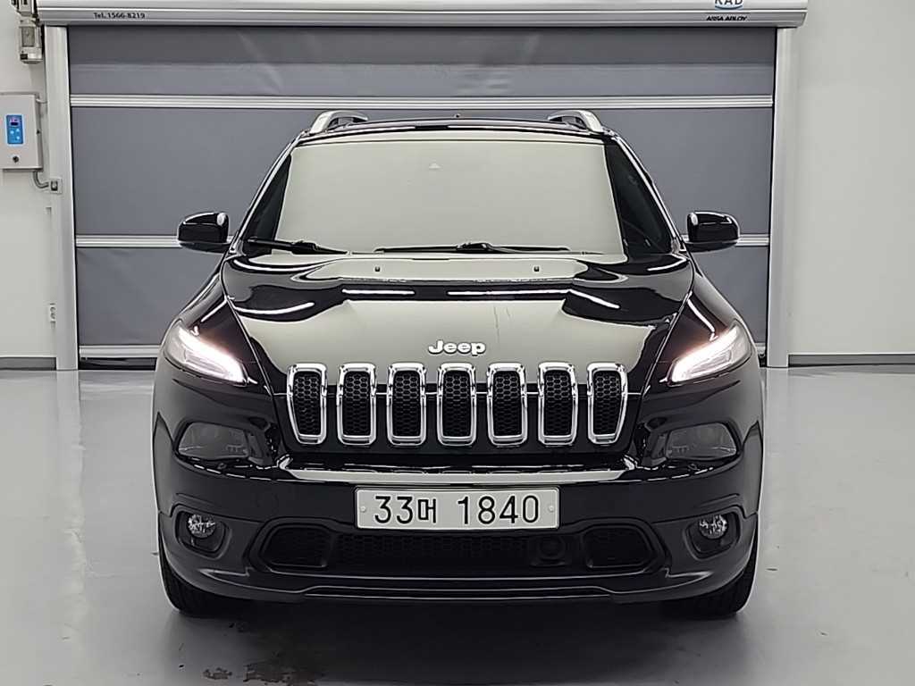 지프 체로키 2.4 론지튜드 하이 AWD 사진 2/20