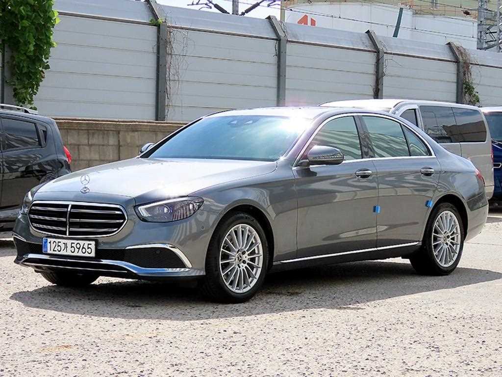 벤츠 E 클래스 E250 익스클루시브 사진 2/20