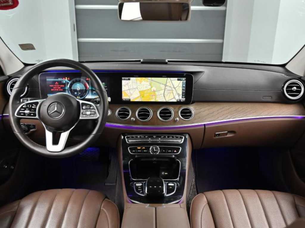 E-클래스 W213 E300e 4MATIC 익스클루시브 2020년식
