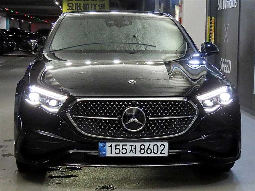 벤츠 E 클래스 E300 4MATIC AMG Line 사진 2/20