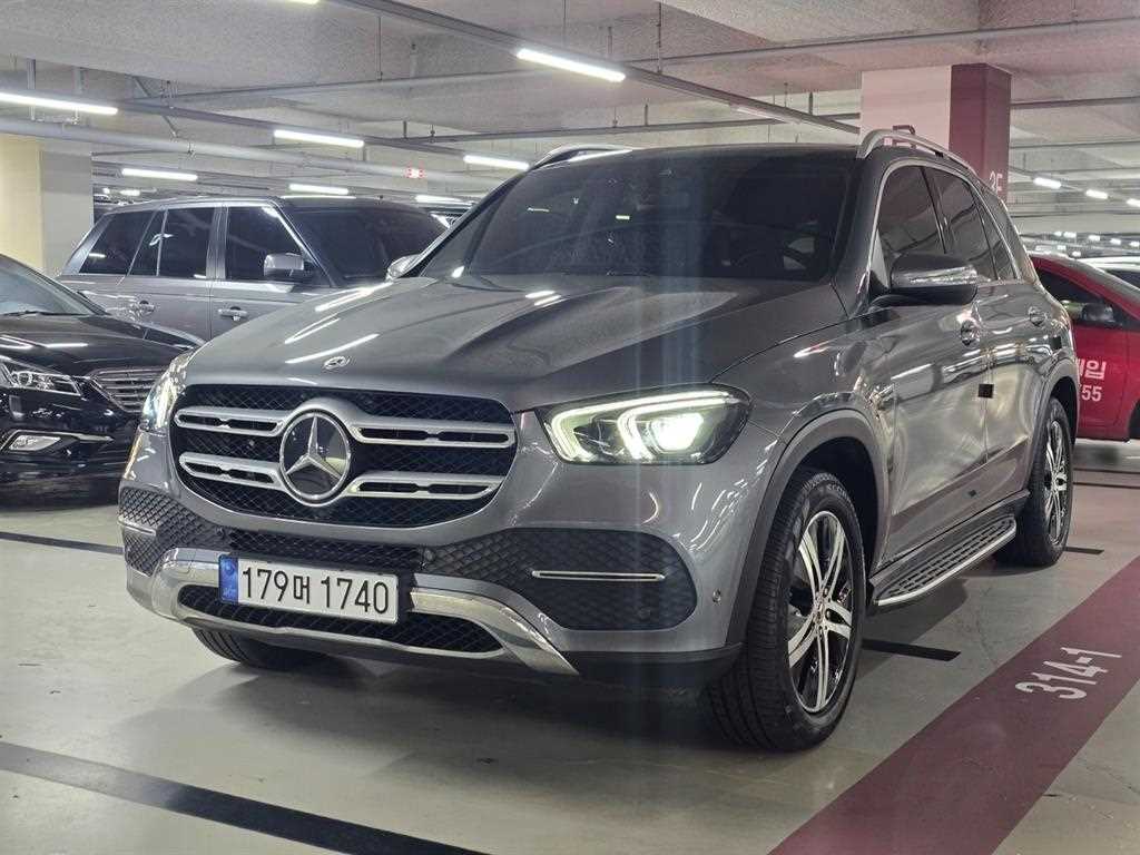 벤츠 GLE 클래스 GLE 300d 4MATIC 사진