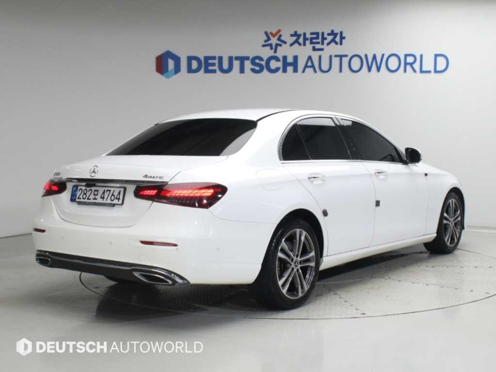 벤츠 E 클래스 E350 4MATIC 아방가르드 사진 2/20