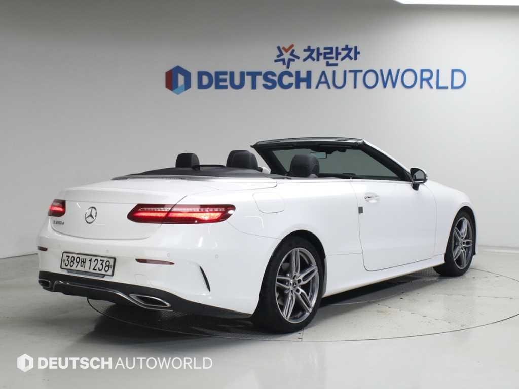 벤츠 E 클래스 E220d 카브리올레 사진 2/20